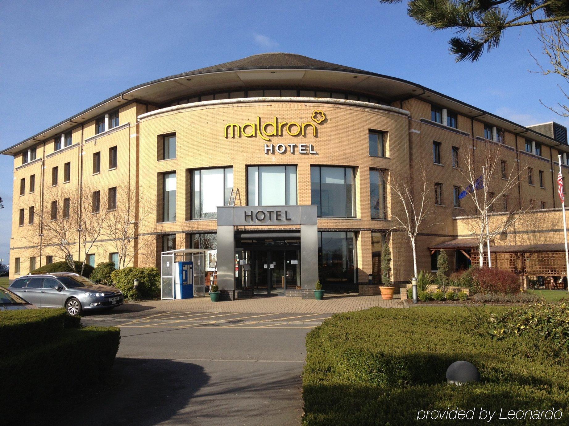 Maldron Hotel Belfast International Airport Aldergrove Екстериор снимка