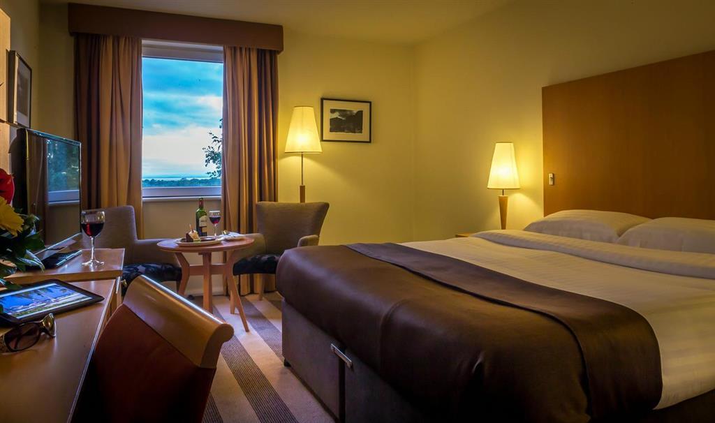 Maldron Hotel Belfast International Airport Aldergrove Стая снимка